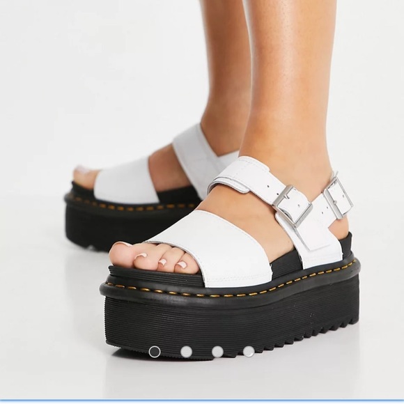 Dr. Martens Women’s Voss Quad Sandal - Picture 2 of 8